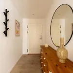 Large 5br House For 10 In