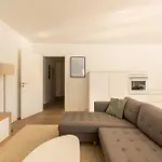 Large 5br House For 10 In Apartment *