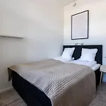 Large 5br House For 10 In
