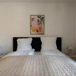 Large 5br House For 10 In Apartment *