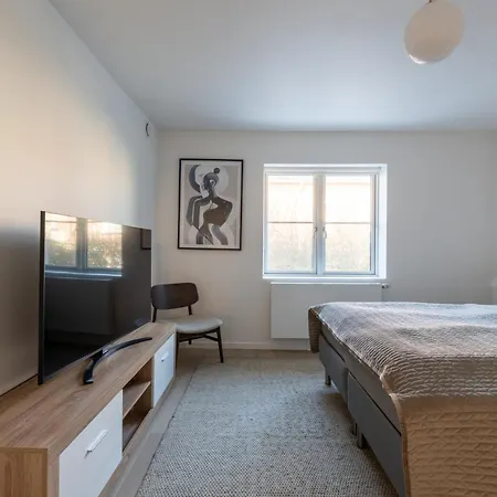 Large 5br House For 10 In Apartment *