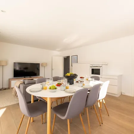 Large 5br House For 10 In Copenhague